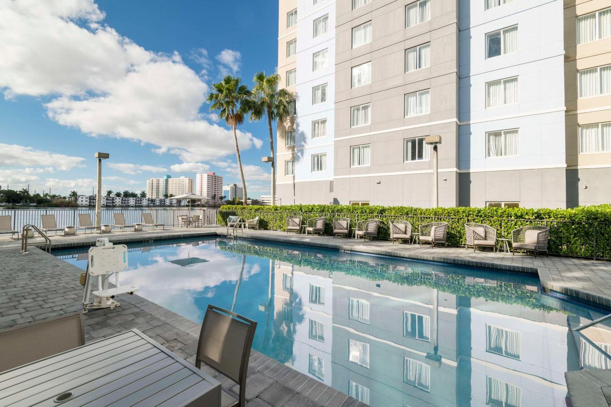 Homewood Suites Miami Airport/Blue Lagoon Εξωτερικό φωτογραφία